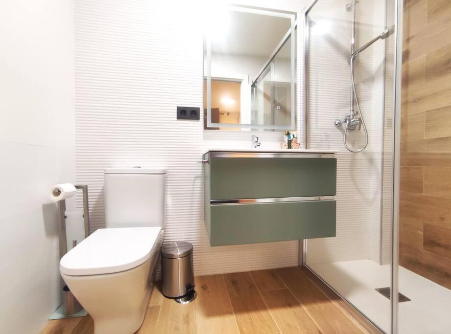 Oasis Suites Fernando IV Севиля Екстериор снимка